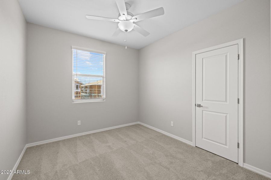 22)BED 4 UP 22)BED 4 UP