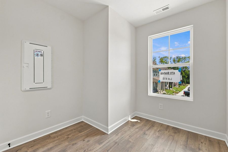 Flexible Bonus Space in Oxford Station Townhome