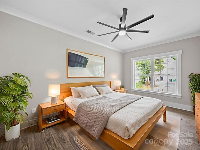 This room can work as a bedroom or an office. VS