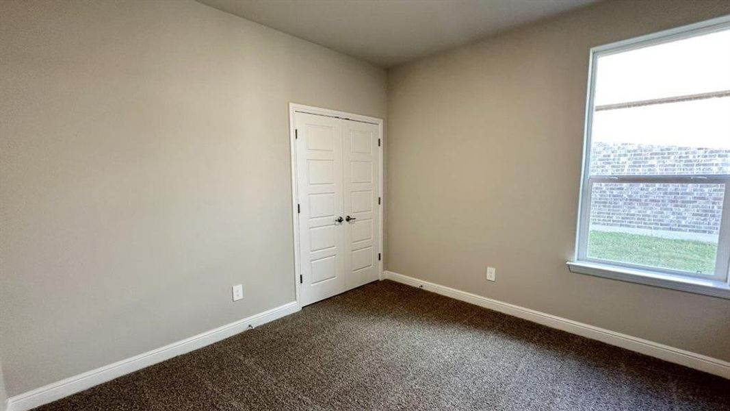 Spacious, unfurnished interior of a new home in Rock Creek Ranch, Fort Worth (Image 19).