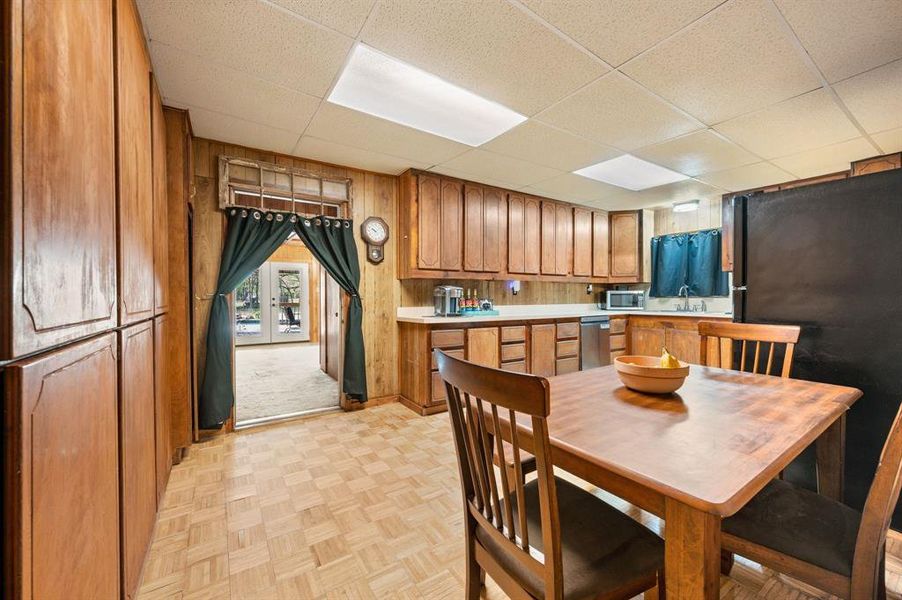 Furnished interior view inside a new home in , Weatherford (Image 8).