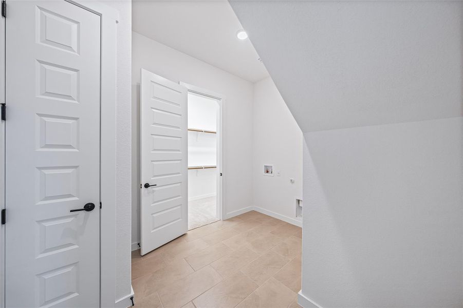 Spacious, unfurnished interior of a new home in , Buda (Image 26).