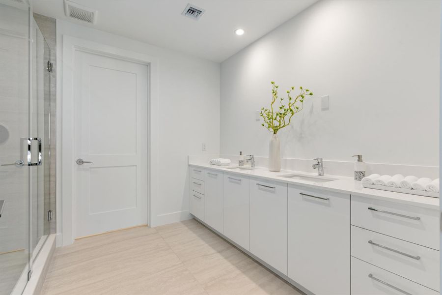 Furnished interior view inside a new home in , Fort Lauderdale (Image 7). Furnished interior view inside a new home in , Fort Lauderdale (Image 7).