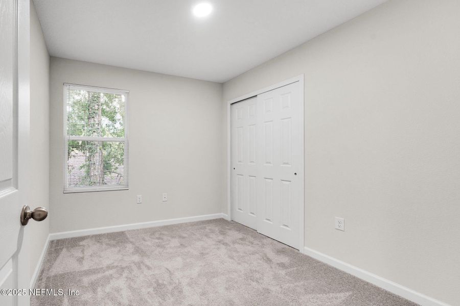Spacious, unfurnished interior of a new home in , Jacksonville (Image 24).