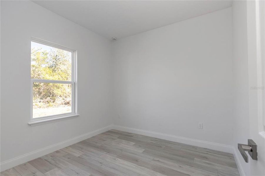 Spacious, unfurnished interior of a new home in , Ocala (Image 40).