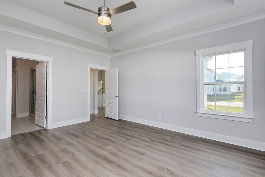 Spacious, unfurnished interior of a new home in Arcadia, Myrtle Beach (Image 27).
