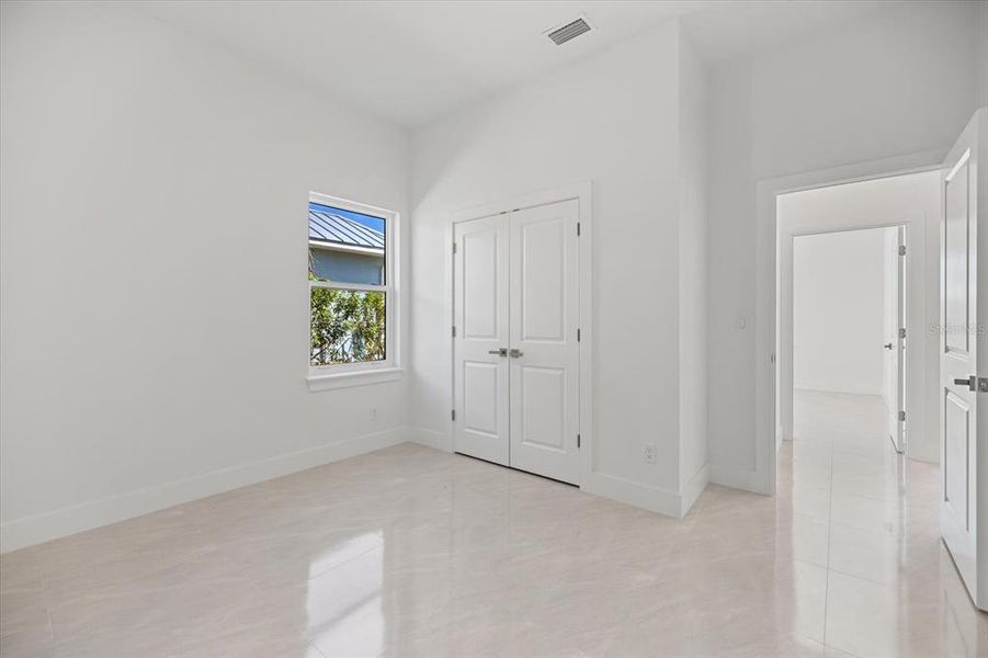 Spacious, unfurnished interior of a new home in , Rotonda West (Image 34).