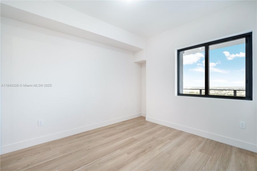 Spacious, unfurnished interior of a new home in Aria Reserve, Miami (Image 31). Spacious, unfurnished interior of a new home in Aria Reserve, Miami (Image 31).