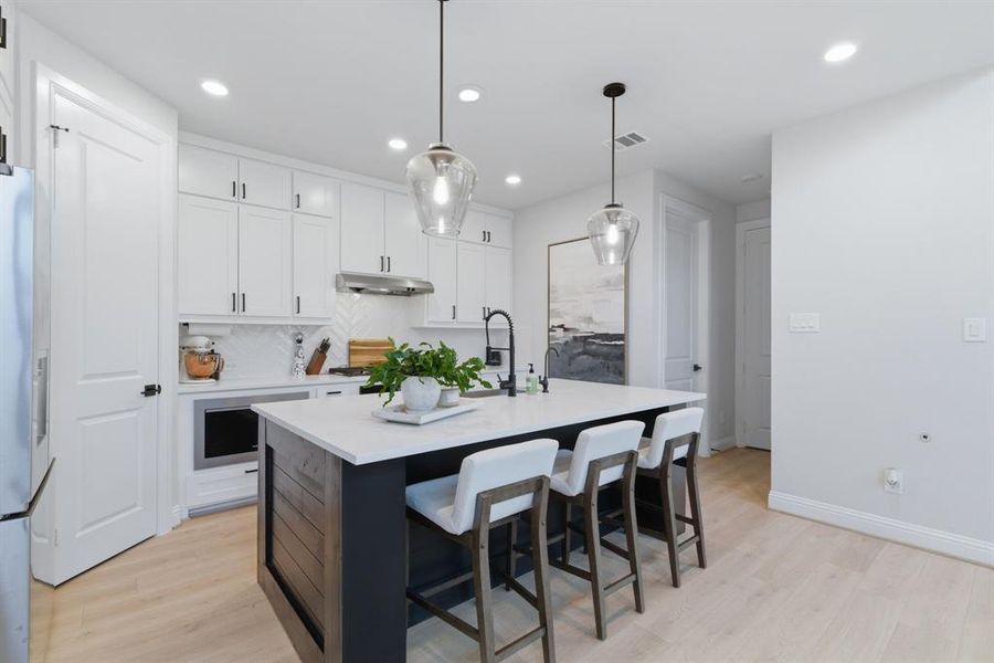 Furnished interior view inside a new home in , Corinth (Image 14).