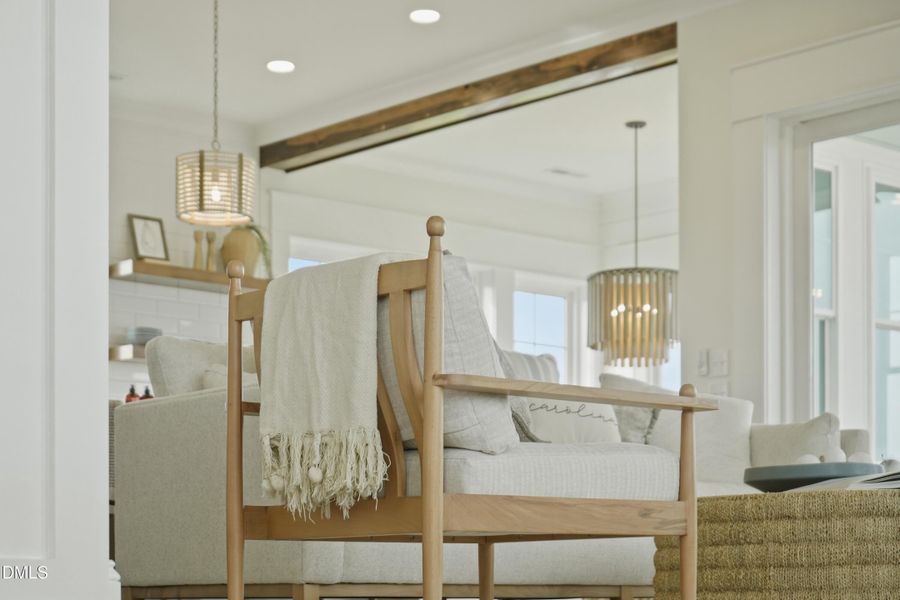 6CapeLn_Staged_12Living