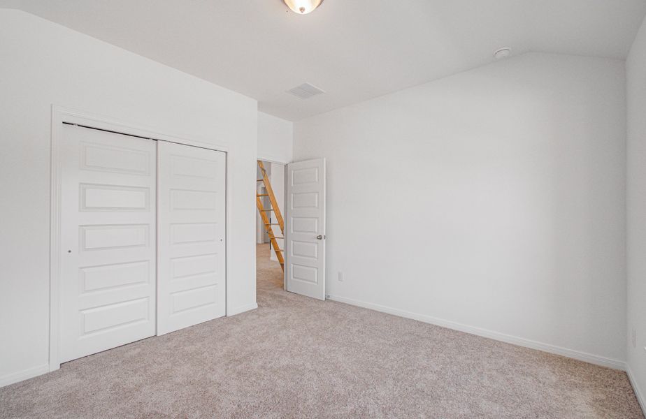 Spacious, unfurnished interior of a new home in Harmony Cove, Humble (Image 45).