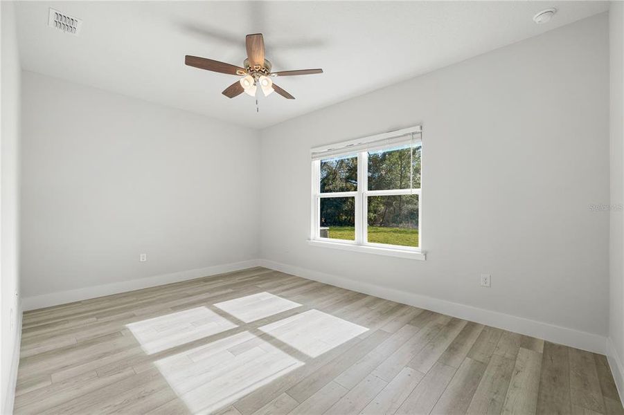 Spacious, unfurnished interior of a new home in , Ocala (Image 17).