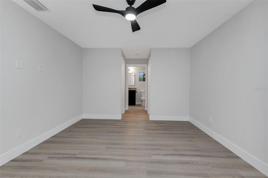 Spacious, unfurnished interior of a new home in , Punta Gorda (Image 24).