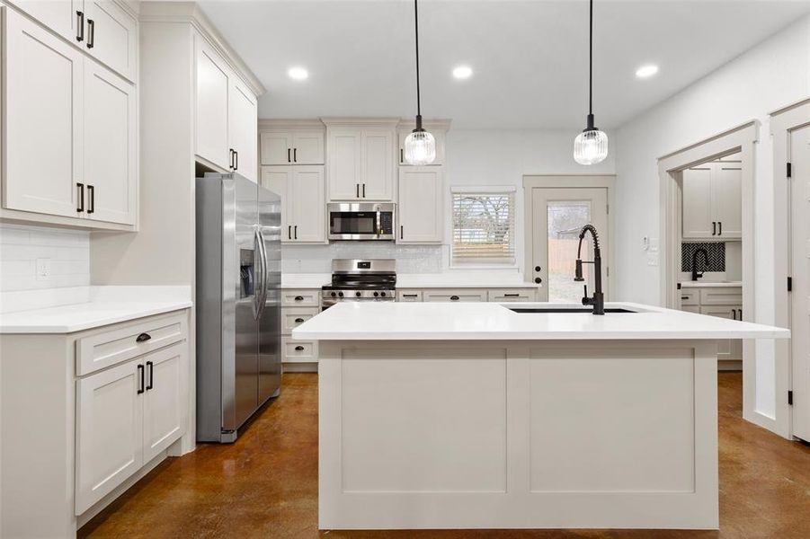 Furnished interior view inside a new home in , Waco (Image 5).