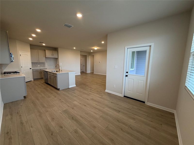 Spacious, unfurnished interior of a new home in Willow Springs, Buda (Image 33). Spacious, unfurnished interior of a new home in Willow Springs, Buda (Image 33).