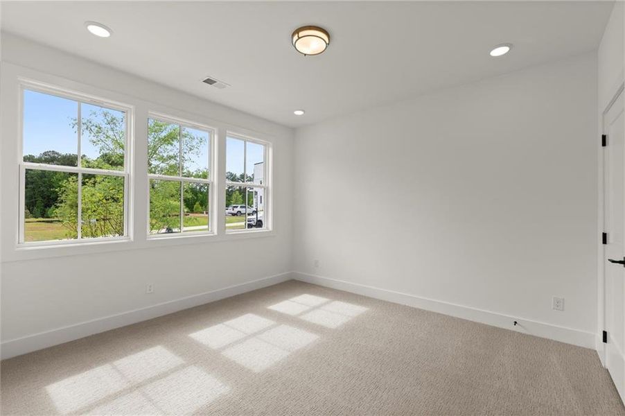 Spacious, unfurnished interior of a new home in , Alpharetta (Image 19).
