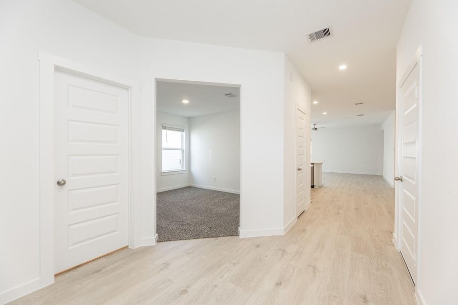 Spacious, unfurnished interior of a new home in , Fulshear (Image 24). Spacious, unfurnished interior of a new home in , Fulshear (Image 24).