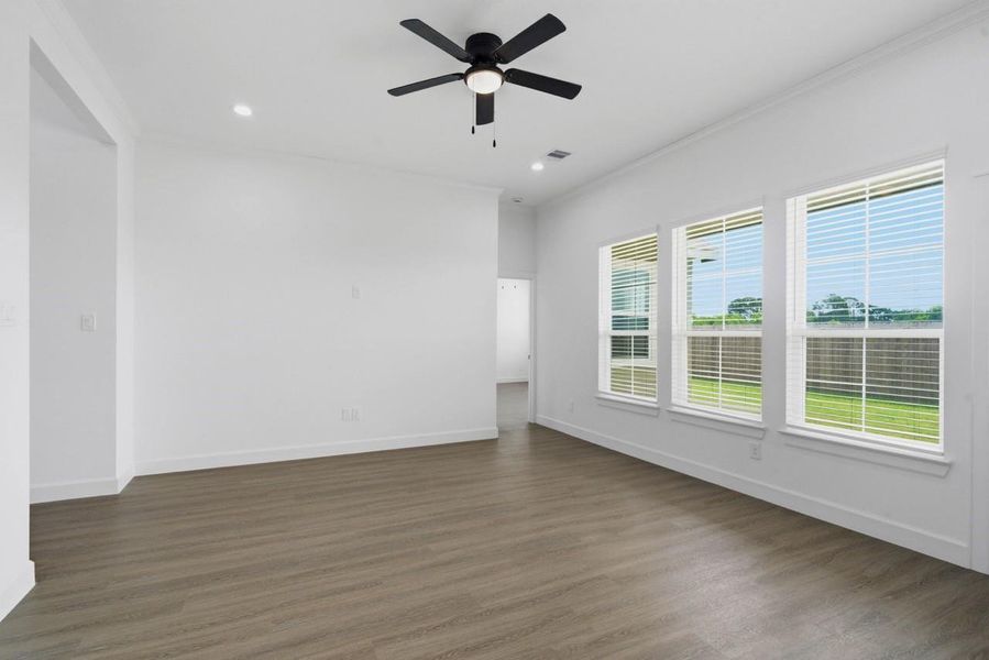 Spacious, unfurnished interior of a new home in , El Campo (Image 38). Spacious, unfurnished interior of a new home in , El Campo (Image 38).