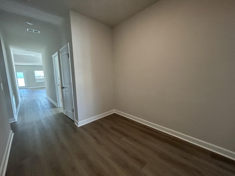 Spacious, unfurnished interior of a new home in , Ravenel (Image 11).