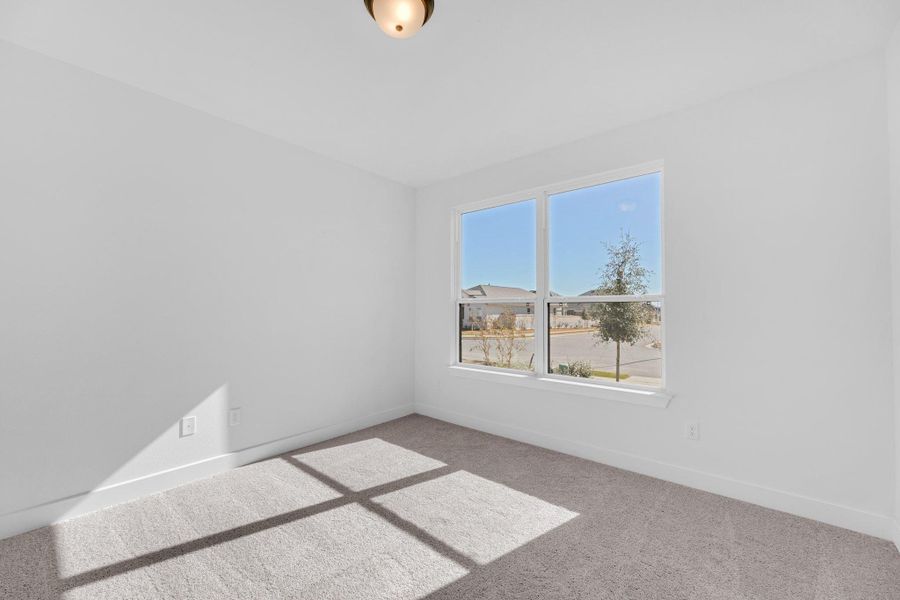 Spacious, unfurnished interior of a new home in Nolina, Georgetown (Image 26).