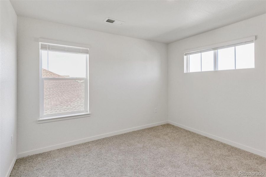 Spacious, unfurnished interior of a new home in Silver Peaks, Lochbuie (Image 16). Spacious, unfurnished interior of a new home in Silver Peaks, Lochbuie (Image 16).