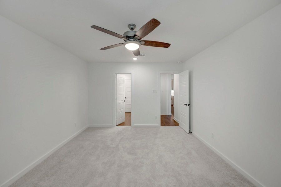 Spacious, unfurnished interior of a new home in Summerview, Fulshear (Image 23). Spacious, unfurnished interior of a new home in Summerview, Fulshear (Image 23).