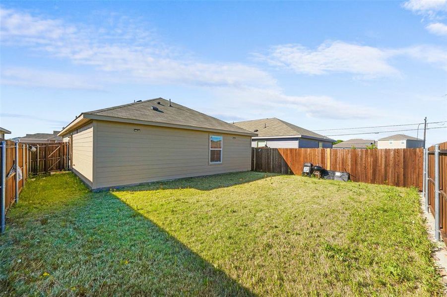 Exterior details and patio area of a home in Eastland, Crandall (Image 23). Exterior details and patio area of a home in Eastland, Crandall (Image 23).