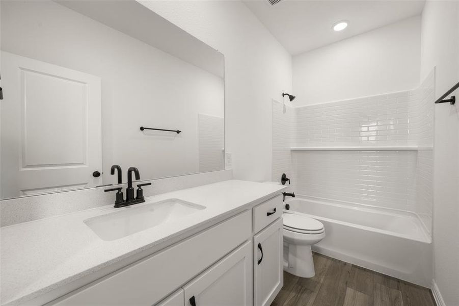 8_632 Big Bend- Bathroom-1 8_632 Big Bend- Bathroom-1