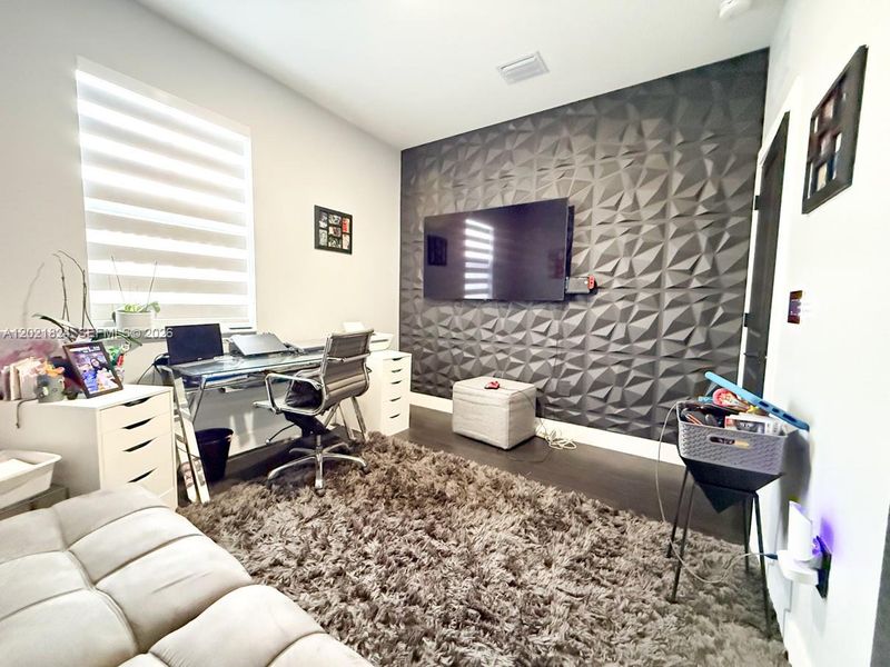 Furnished interior view inside a new home in , Coral Springs (Image 17).