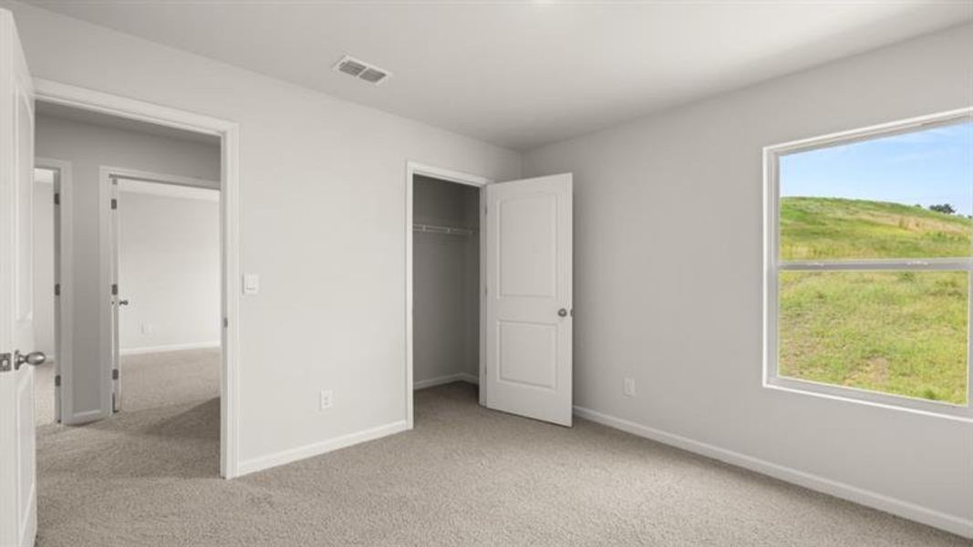 Spacious, unfurnished interior of a new home in Sheffield Highlands, Dallas (Image 23).