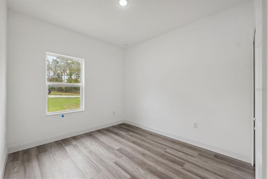 Spacious, unfurnished interior of a new home in , Ocala (Image 21).