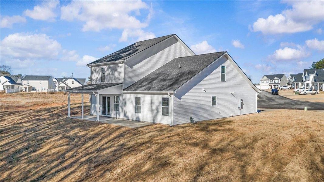 Exterior details and patio area of a home in Zanes Creek, Inman (Image 21).