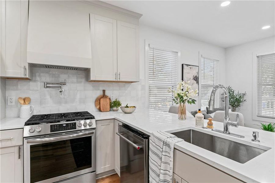 Furnished interior view inside a new home in , Atlanta (Image 27). Furnished interior view inside a new home in , Atlanta (Image 27).