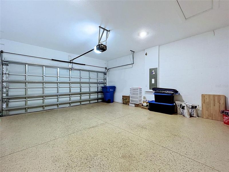 Spacious, unfurnished interior of a new home in , Wesley Chapel (Image 25).