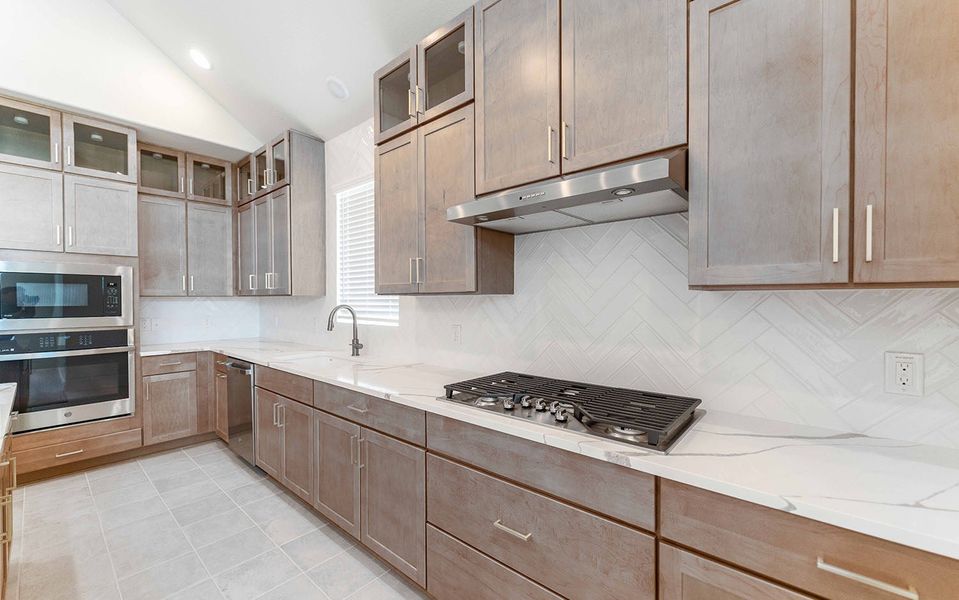 Furnished interior view inside a new home in Canterra Creek, Rosharon (Image 6).
