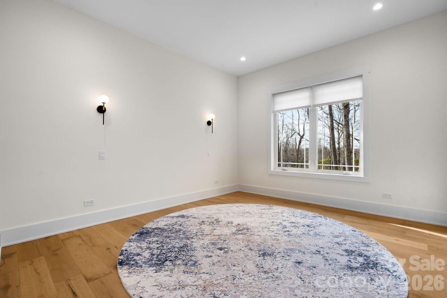 Spacious, unfurnished interior of a new home in , Lincolnton (Image 19).