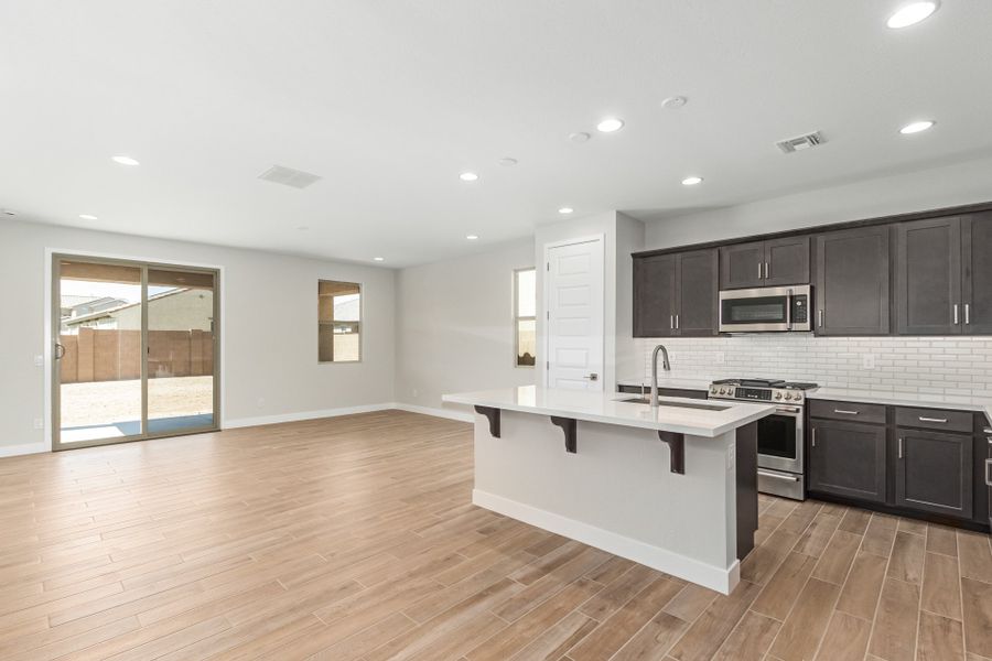 Furnished interior view inside a new home in Allen Ranches, Litchfield Park (Image 7). Furnished interior view inside a new home in Allen Ranches, Litchfield Park (Image 7).