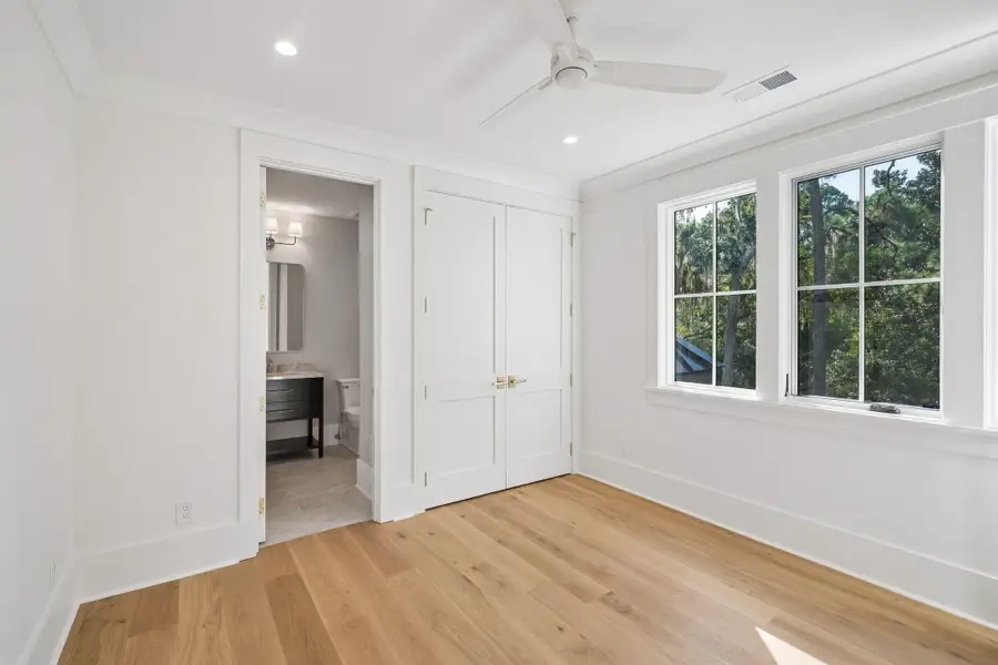 Spacious, unfurnished interior of a new home in , Kiawah Island (Image 61).