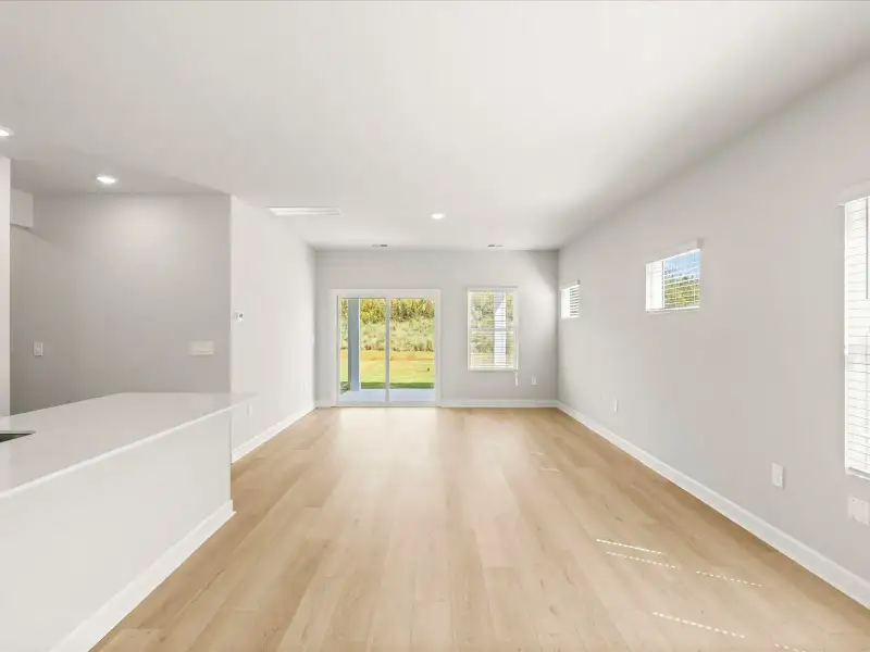 Spacious, unfurnished interior of a new home in Brayfield Manor - Heritage Collection, Wellford (Image 14).