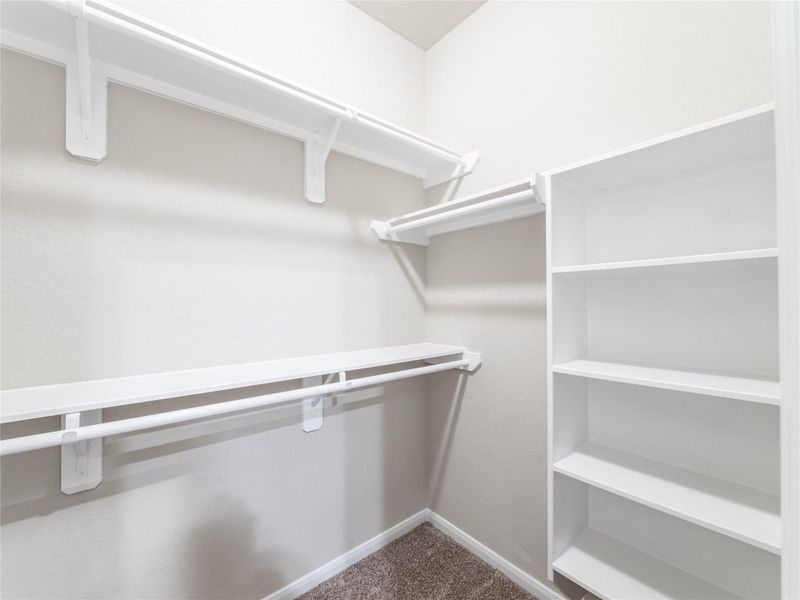 Spacious, unfurnished interior of a new home in Sweetgrass Village, Crosby (Image 10).