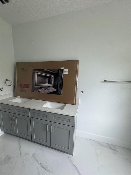 Image 27 of a home in .