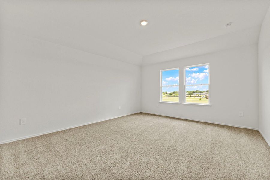Spacious, unfurnished interior of a new home in Palomino, Manor (Image 29).