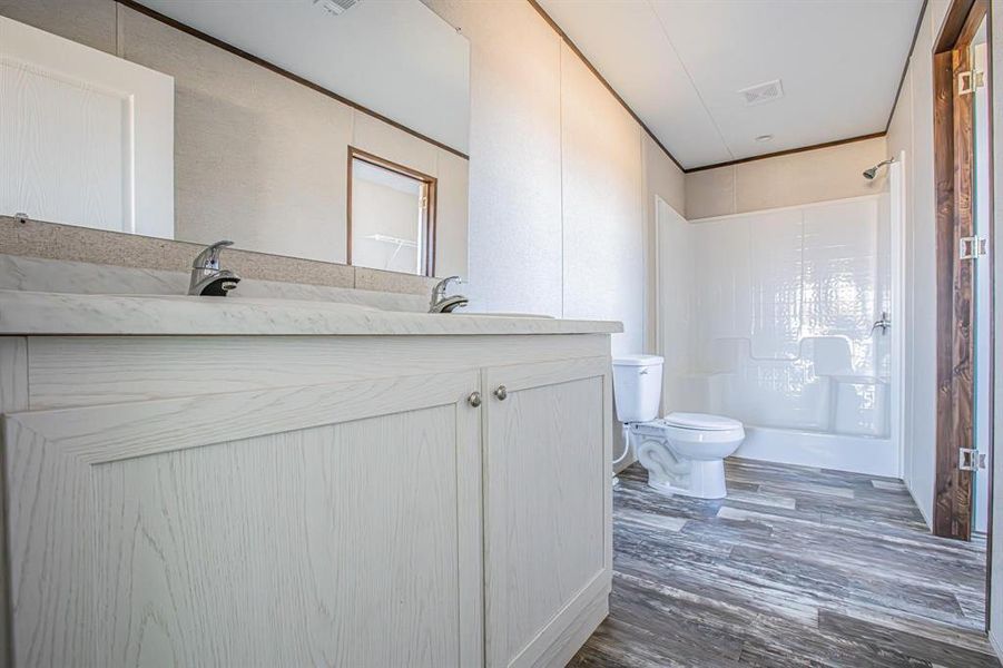 Image 32 of a home in .