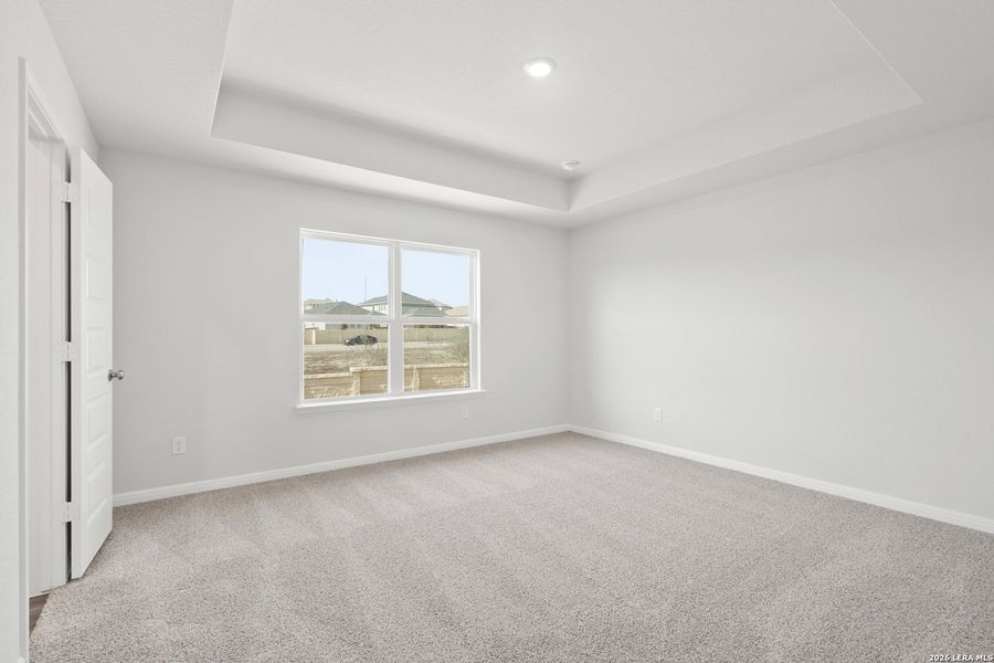 Spacious, unfurnished interior of a new home in Hunters Ranch, San Antonio (Image 18). Spacious, unfurnished interior of a new home in Hunters Ranch, San Antonio (Image 18).