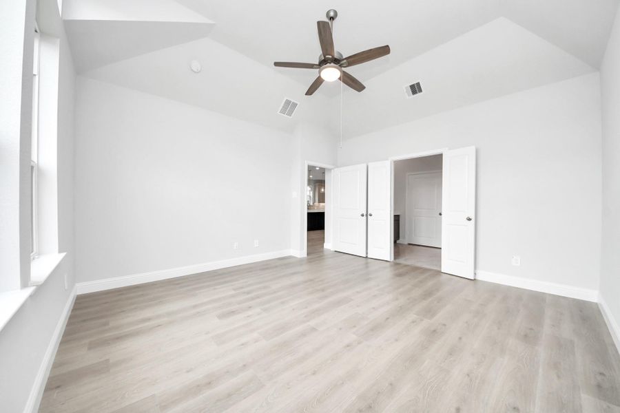 Spacious, unfurnished interior of a new home in Elyson: Elyson Duets, Katy (Image 21). Spacious, unfurnished interior of a new home in Elyson: Elyson Duets, Katy (Image 21).