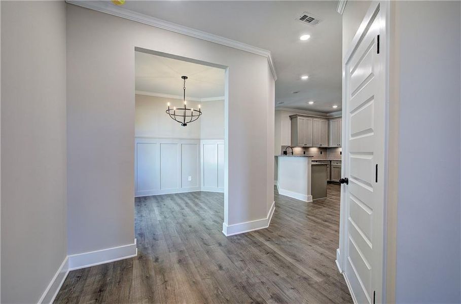 Spacious, unfurnished interior of a new home in , Cartersville (Image 12).