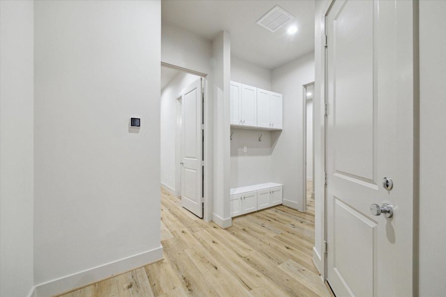 Spacious, unfurnished interior of a new home in , Houston (Image 11).