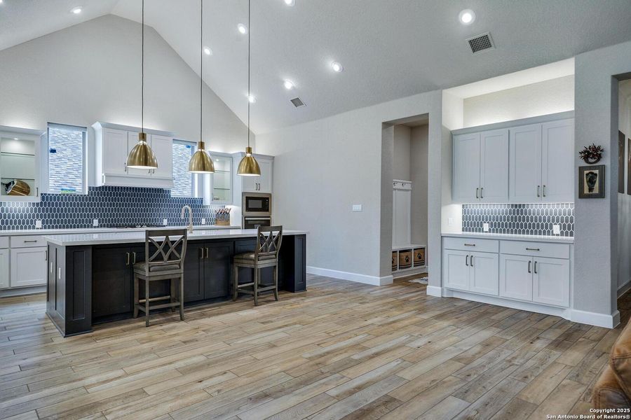 Furnished interior view inside a new home in Balcones Creek 70', Boerne (Image 12).