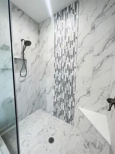 En suite bathroom shower