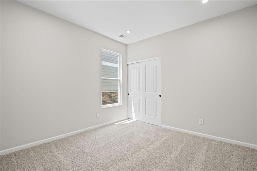 Spacious, unfurnished interior of a new home in Laurel Farms, Dallas (Image 26). Spacious, unfurnished interior of a new home in Laurel Farms, Dallas (Image 26).